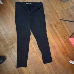 Old Navy High Rise Rockstar Jeans in washed black. Size 12 short.